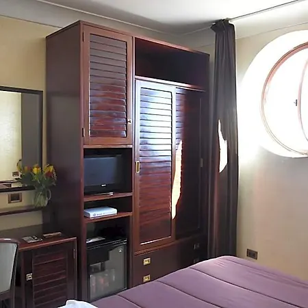 La Tripergola 3*