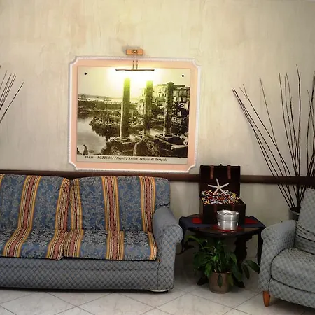 La Tripergola 3* Ποτσουόλι